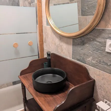 La Grange Apartment